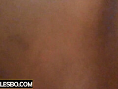 Любители, Толстушки, Большие сиськи, Грудастые, Пальцем, Лизание, Киски, Влажная