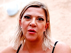 Leie, Grosser arsch, Grosse titten, Blondine, Masturbation, Im freien, Solo, Entkleiden