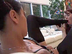 Азиатки, Брюнетки, Лесбиянка, Мастурбация, Порка