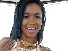 Culo grande, Mamada, Corrida, Ébano, Interracial, Masturbación, Tetas, Juguetes