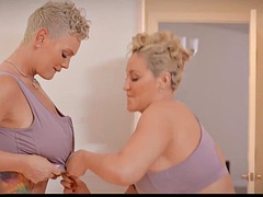 Grote mammen, Blond, Groep, Hardcore, Masseren, Rijpe lesbienne, Moeder die ik wil neuken, Trio