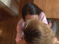 Большие сиськи, Колледж, Лесбиянка, Натуральные сиськи, Крошечные