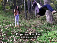 お尻, 茶髪の, チェコ, レズビアン, なめる, アウトドア, ピアス, のぞき