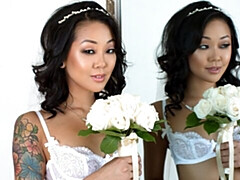 Enthousiasteling, Kont, Bruinharig, Vingeren, Natuurlijke tieten, Mager, Strippen, Tiener