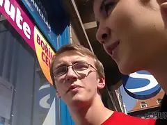 Checa, Estilo perrito, Penetracion con dedos, Lamidas, Dinero, Pov, Realidad, Adolescente