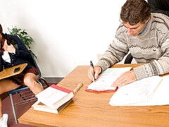 Gros cul, Grosse bite, Gros seins, Sucer une bite, Brunette brune, En levrette, Léchez, Chatte