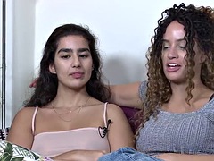 Cunnilingus, Tetas grandes, Penetracion con dedos, Sexo duro, Lesbiana, Maestra, Juguetes, Vibrador