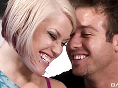 Grosser schwanz, Blondine, Blasen, Hundestellung, Natürlichen titten, Kurzes haar, Jungendliche (18+), Titten