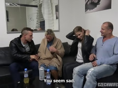 Pijpbeurt, Bruinharig, Tsjechisch, Brillen, Hardcore, Moeder die ik wil neuken, Pissen, Mager