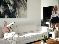 お尻, デカ尻, デカパイ, ブロンド, レズビアン, オナニー, 淫乱熟女, オマンコ