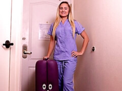 Blond, Fetisj, Handbeurt, Masseren, Verpleegster, Slipje, Strippen, Tieten likken