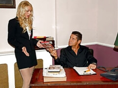 Grote kont, Grote lul, Grote mammen, Blond, Pijpbeurt, Hondjeshouding, Moeder die ik wil neuken, Kantoor