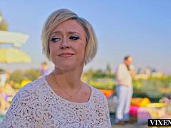 デカチン, デカパイ, ブロンド, 顔射, ハードコア, なめる, 淫乱熟女, パーティ