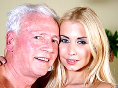 ブロンド, フェラチオ, 手コキする, 下着, 看護婦, ストッキング, ティーン, オッパイの