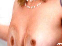 Gypsy Rose and her boyfriend, Musa Phoenix, are trying to sneak out with Gypsy’s mom’s car, but the excitement gets the better of them. When Gypsy