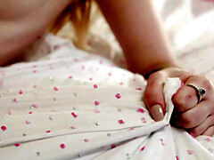 Baby sitter, Sucer une bite, Mignonne, Hd, Petite femme, Maigrichonne, Étudiant, Adolescente