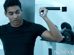 69 negenenzestig, Anaal, Zwart, Sperma in mond, Diep in de keel, Homo, Sportzaal, Spier