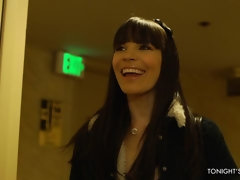 Cul, Sucer une bite, Brunette brune, En levrette, Talons, Embrassement, Seins naturels, Jarretelles