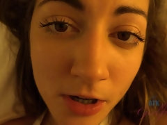 Amateur, Cuarto de baño, Morena, Semen en la boca, Novia, Pajear, Orgasmo, Coño