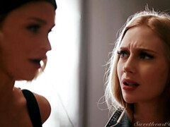 Жопа, Спальня, Блондинки, Волосатые, Поцелуи, На природе, Киски, Тату