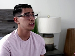 Любители, Большие сиськи, Минет, Брюнетки, Грудастые, Парочка, Кончили внутрь, Мамочка