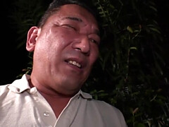 アジア人, チン, 手コキする, 日本人, 淫乱熟女, オマンコ, フェラする, 三人