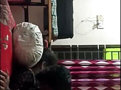 INDIAN DESI SEX VIDEO MERE DOST KI GHARELU MAA