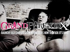 Grosser arsch, Grosser schwanz, Schwanz, Hundestellung, Grossvater, Latina, Tätowierung, Flotter dreier