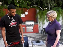 In den arsch, Grosse titten, Blasen, Reife frau in den arsch, Milf, Strumpfhose, Strümpfe, Flotter dreier