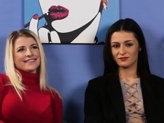 Blond, Brits, Bruinharig, Naakte man aangeklede vrouw, Dominante vrouw, Fetisj, Hd, Trio