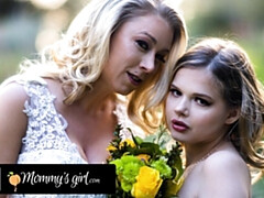 デカ尻, デカパイ, なめる, 淫乱熟女, 母, オマンコ, スパンキング, 結婚式