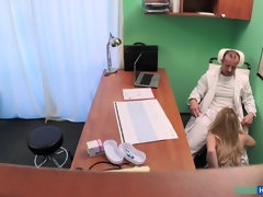 素人, フェラチオ, イく瞬間, 医者, なめる, 看護婦, ユニフォーム, のぞき