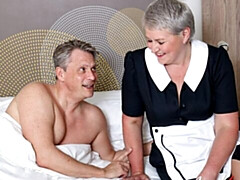 Belle grosse femme bgf, Gros cul, Gros seins, Blonde, Sucer une bite, Rondelette, Mature, Cheveux courts