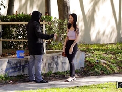 Tussi, Grosser arsch, Grosser schwanz, Blasen, Papi, Latina, Natürlichen titten, Pov