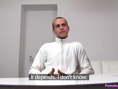 Lieveling, Pijpbeurt, Tsjechisch, Hondjeshouding, Dominante vrouw, Kut duiken, Realiteit, Slet