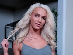 Sucer une bite, En levrette, Branlette thaïlandaise, Pov, Rasée, Maigrichonne, Adolescente, Nénés