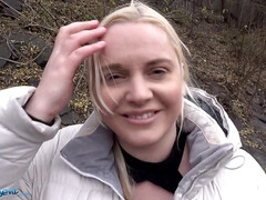 Grosse titten, Pummelig, Kehlenfick, Riesig, Pov, Öffentlich, Realität, Rasiert