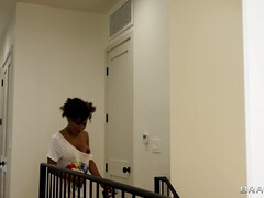 18 ans, Nana, Grosse bite, Gros seins, Sucer une bite, Noir ébène, Adolescente, Plan cul à trois