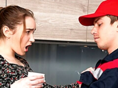 デカ尻, デカチン, フェラチオ, 茶髪の, キッチン, なめる, オマンコ, ティーン