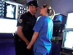 Grosser arsch, Grosser schwanz, Blondine, Lecken, Masturbation, Krankenschwester, Jungendliche (18+), Uniform