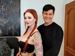 Arsch, Grosse titten, Blasen, Handjob, Küssen, Milf, Rotschopf, Strümpfe