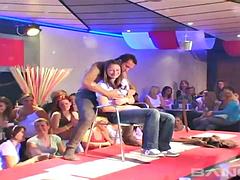 Amateur, Asiático, Verga grande, Tetas grandes, Mamada, Sexo duro, Trio, Tetas