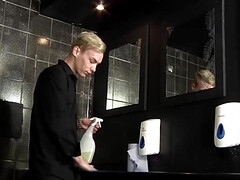 Blondine, Blasen, Schwanz, Schwul, Zierlich, Pornostars, Ablutschen, Tätowierung