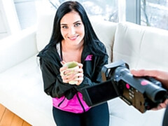 Arsch, Blasen, Braunhaarige, Handjob, Milf, Patschen, Tätowierung, Titten