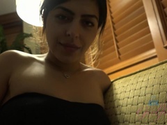 Amateur, Sucer une bite, Brunette brune, Faciale, Pov, Maigrichonne, Fumer, Nénés