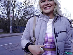 British tourist sucks Czech dick