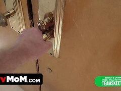 Grosser arsch, Blasen, Kondom, Geile alte tussi, Hundestellung, Fingern, Piercing, Pov