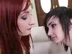 Lesbienne, Masturbation, Rousse roux, Strapon, Jouets