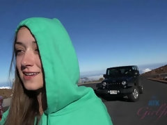 黒人, 茶髪の, 彼女, ジーンズ, ピアス, 喫煙, 長身, オッパイの