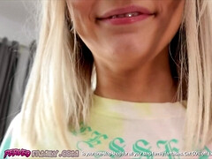 Blasen, Familie, Natürlichen titten, Pov, Muschi, Rasiert, Taboo, Jungendliche (18+)